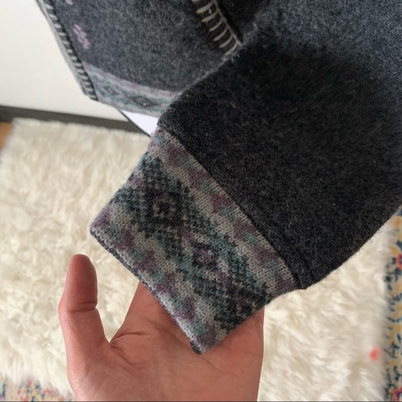 Woolrich Women’s sweater/jacket - Picture 3 of 10